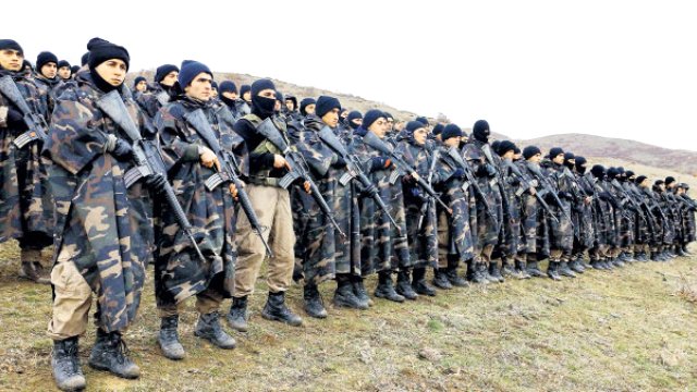 400 Özel Harekatçı Amasya'nın  Tavşan Dağı'nda Operasyon İçin Hazırlanıyor