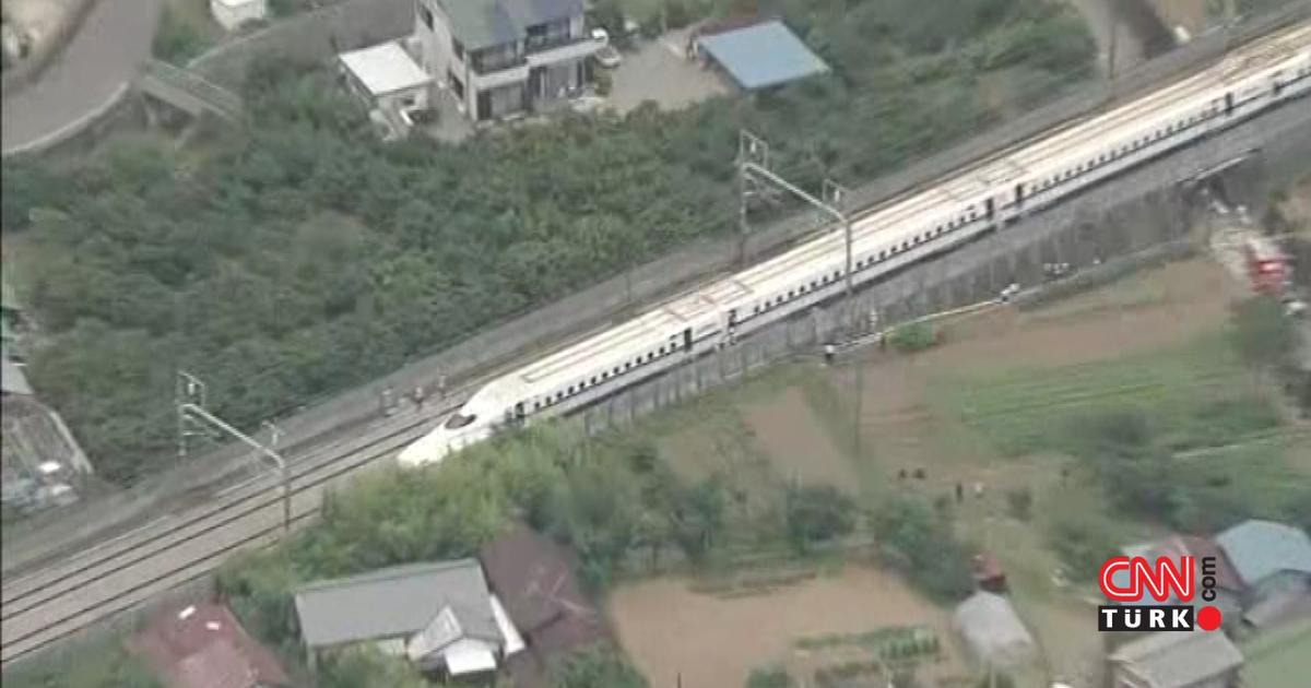 Japonya'da ivedi dizi yolcusu ocak çıkardı: en az 1 cansız, 2 aşırı kırılmış