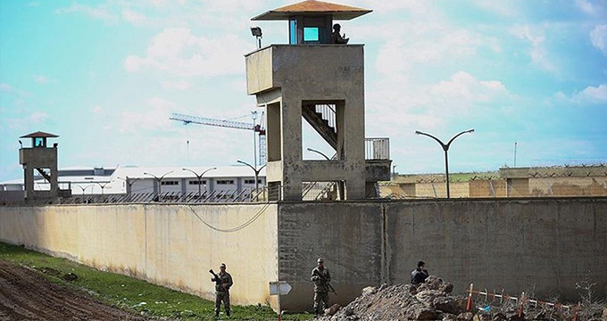 6 PKK'lı Mahkum, Diyarbakır Cezaevi'nden Paspas Sapı İle Firar Etmiş