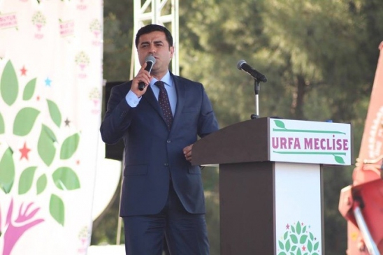 HDP Bayan Umumi Başkanı Selahattin Demirtaş…
