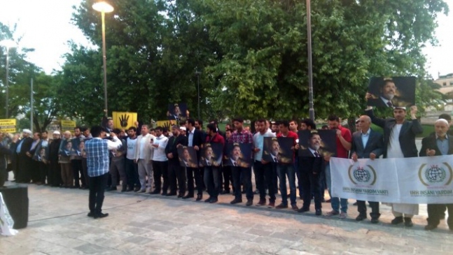 Şanlıurfa'da Sabahleyin Namazının Arkasında Mısır'daki…