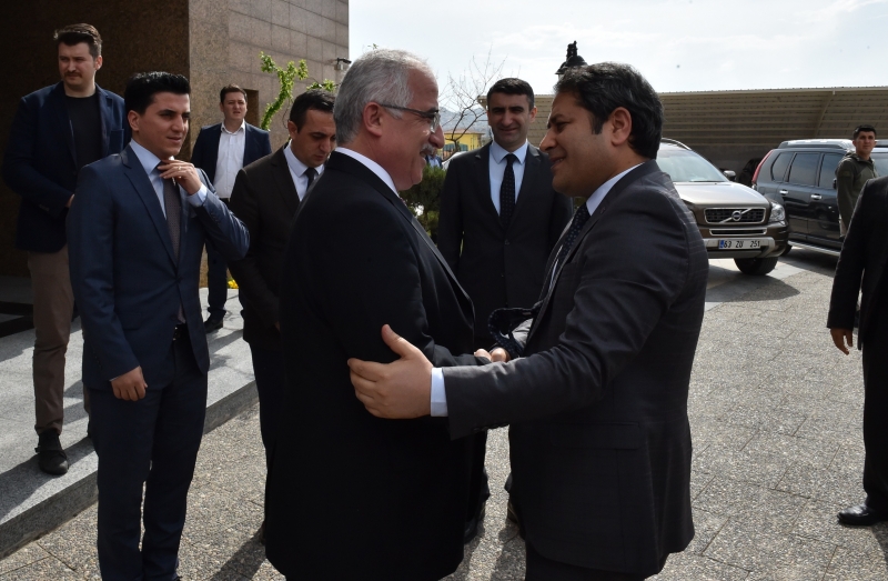 AB BAKAN YARDIMCISI ŞAHİN VALİ TUNA’YI ZİYARET ETTİ
