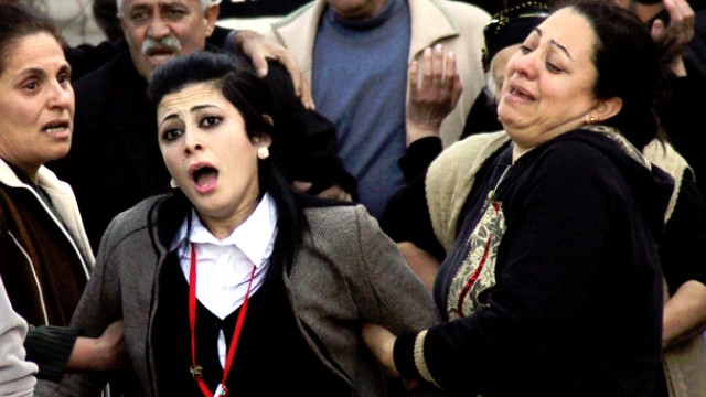 Acımasız Koca, Eşini Kucağında Çocuğu Varken Katletmiş