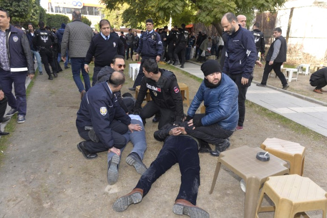 Adana Adliyesi Yanında Silahlı Çatışma 4 Yaralı