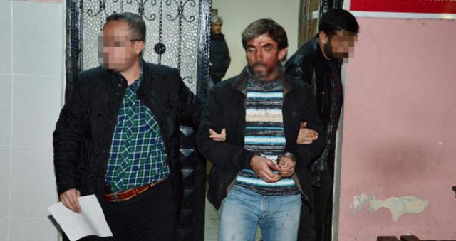 Adana da 1 Kişinin Öldüğü Otogardaki Bıçaklı Kavganın İzleri Zanlının Yüzüne Yansıdı