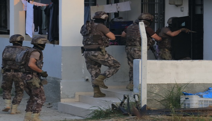 Adana'da Organize suç örgütü operasyonu 14 gözaltı  