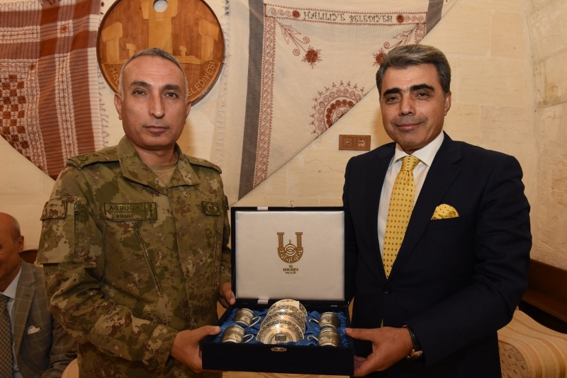 Adem Ünal ve İsmail Çetinkaya Şanlıurfa’ya Veda Etti