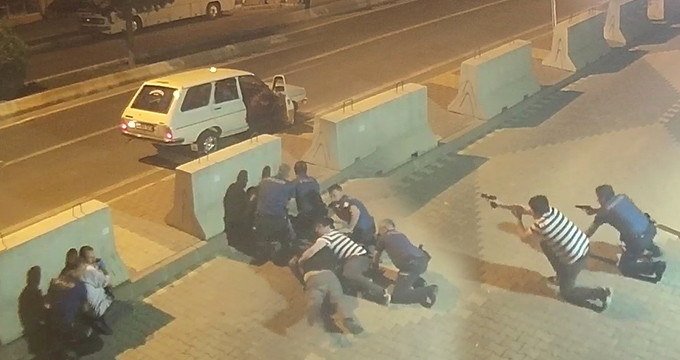 Adıyaman'da,Karakol Önündeki Çatışma Saniye Saniye Kaydedildi