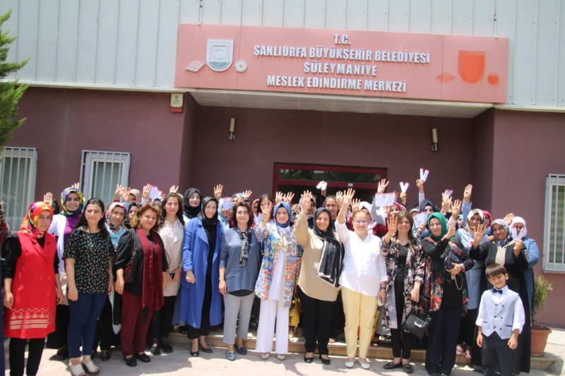 AK aday Açanal’dan Kadın Destek Merkezi ve