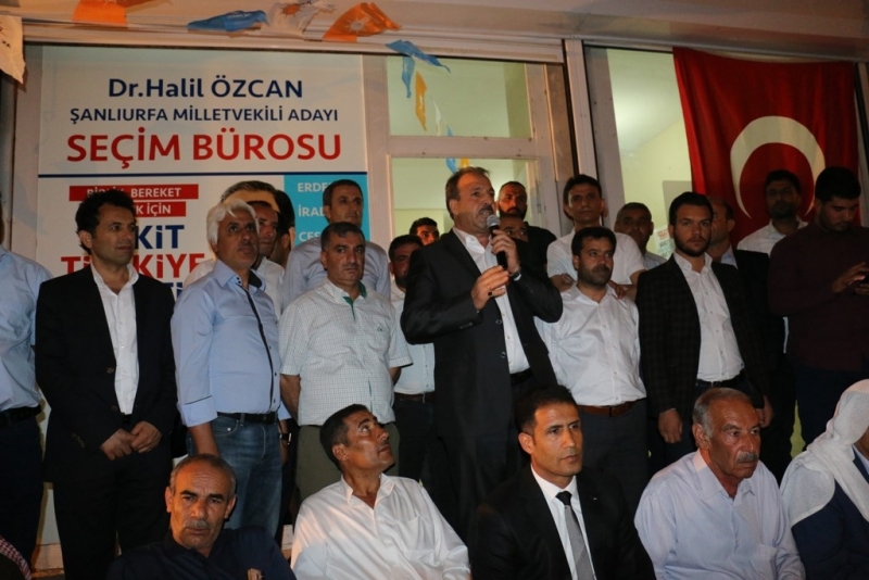 AK ADAY ÖZCAN AKÇAKALE’DE SEÇİM BÜROSU AÇTI