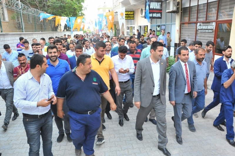 AK ADAY YILDIZ, SURUÇ'DA GENÇLER İLE BULUŞTU