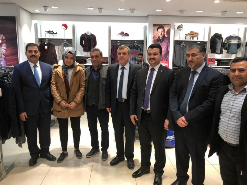 AK adaylar Beyazgül ve Canpolat’tan Toru ve AVM esnafına ziyaret