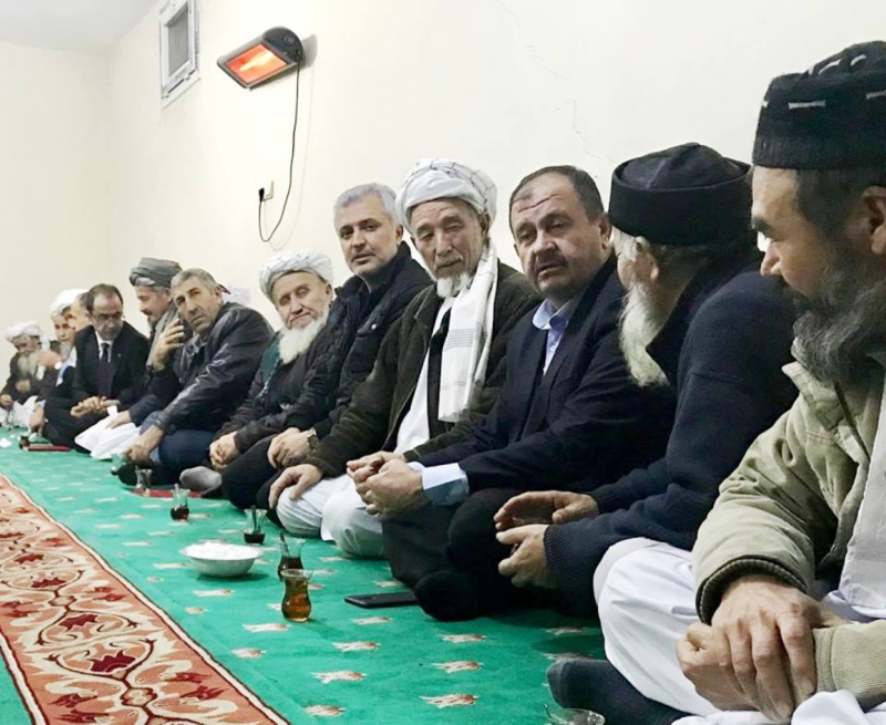 AK Parti Ceylanpınar Belediye Başkan adayı Abdullah Aksak, seçim çalışmalarını sürdürüyor;  “Ceylanpınar’ı güzel günlere kavuşturmak için geldik”