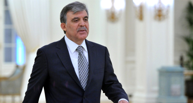 AK Parti'den Abdullah Gül'e Çağrı: Spekülasyonları Bitir