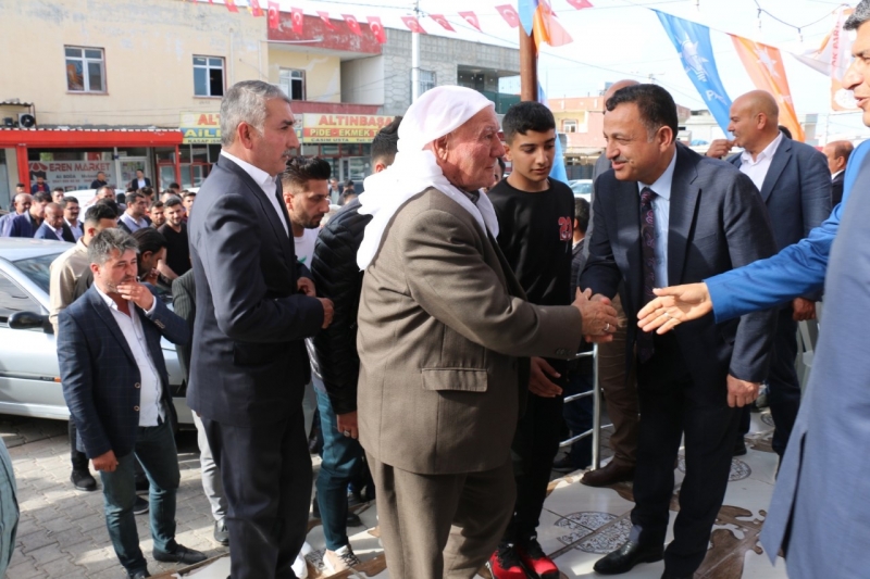 AK PARTİ’YE DEV KATILIM 
