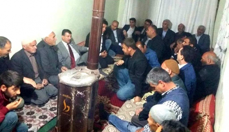 AK Vekil Cevheri Bozova kırsalında;  “Hayır oyu verin diyenlere bakın, kararınızı verin”
