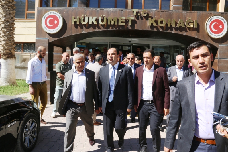  AKÇAKALE'DE ASFALTLANMAMIŞ YOL KALMAYACAK