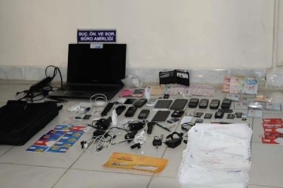 Akçakale'de Telefonla Dolandırıcılığa 3 Gözaltı