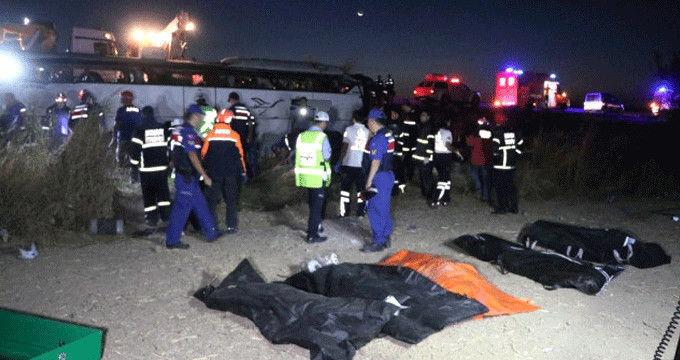 Aksaray'da Otobüs Şarampole Devrildi: 6 Ölü, 44 Yaralı