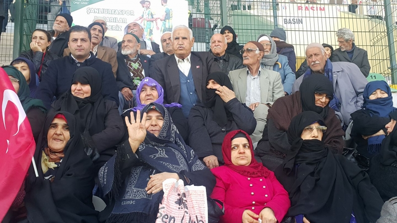 ALINAN 3 PUAN MAÇA GELEN 65 YAŞ ÜSTÜ TARAFTARLARINA HEDİYE OLSUN