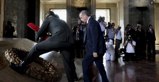 Ankara'da İlk Tören! Devlet Erkanı Anıtkabir'de