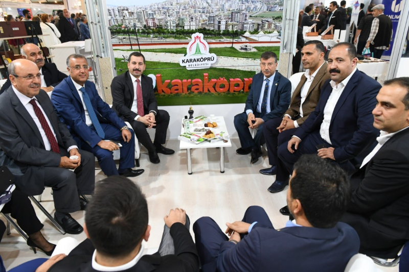 ANKARA'DA KARAKÖPRÜ STANDINA YOĞUN İLGİ