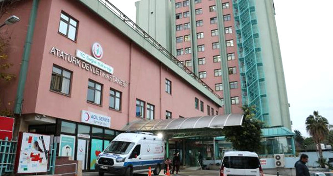 Antalya'da, 17 yaşındaki kız çocuğu,Karın Ağrısı Şikayetiyle Hastaneye Giden Kız Çocuğu, Tuvalette Düşük Yaptı