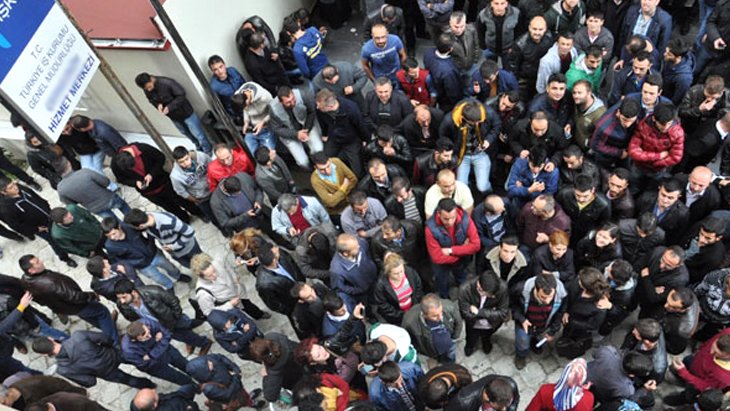Antalya'da 7 bin 500 TL maaşla 8 saat çalışacak şoförler aranıyor