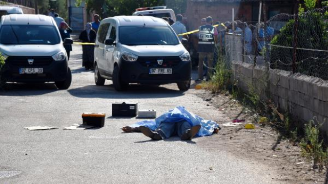 Antalya'da Çocukların Kavgasını Büyükler Devam Ettirdi: 2 Ölü, 2 Yaralı var