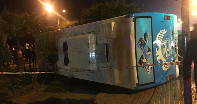 Antalya'da Görevli Askerleri Taşıyan Minibüs Devrildi: 23 Yaralı