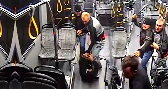 Antalya'da Özel Halk Otobüsünde Dehşet Anları Kamerada: Kafamı Ezmek İstediler