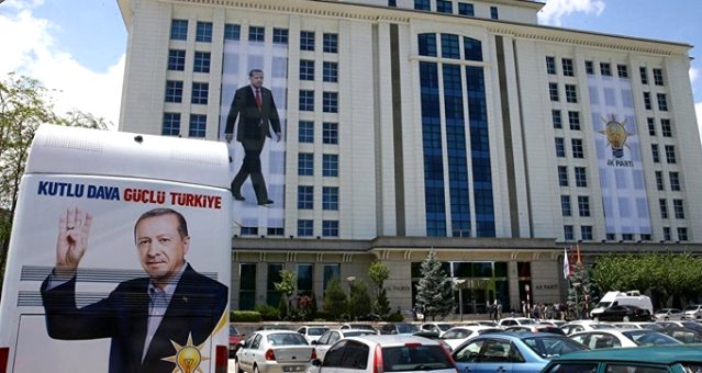 Arınç ve Bahçeli'nin açıklamaları AK Parti'yi rahatsız etti iddiası