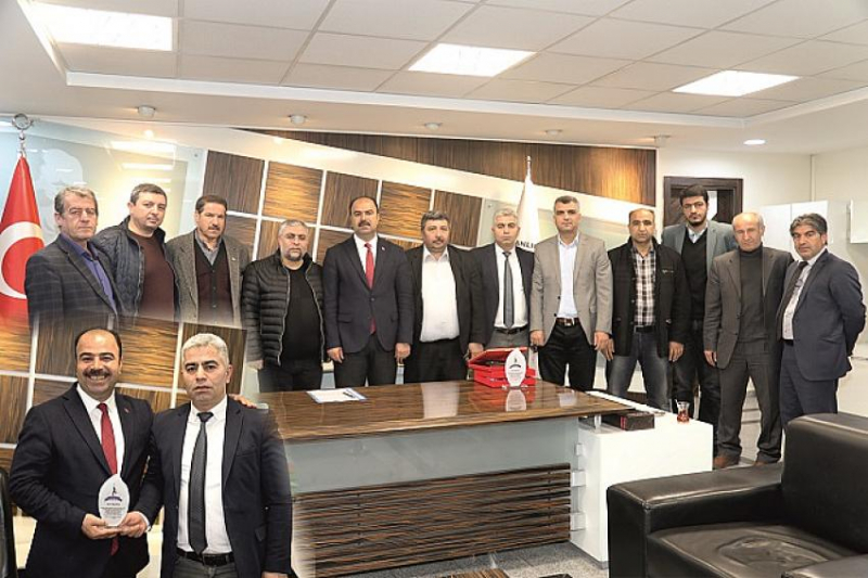 ASYAD’tan, Çiftçi’ye plaket