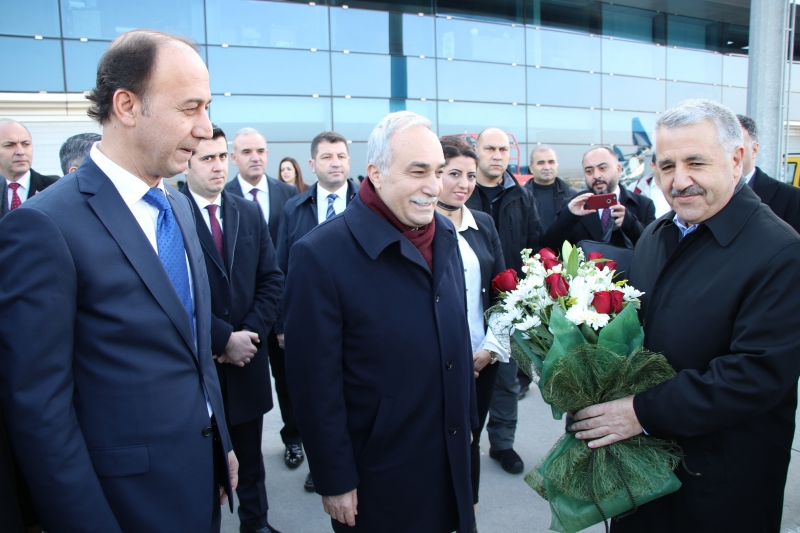 BAKAN ARSLAN ŞANLIURFA’NIN TALEPLERİNİ ALDI