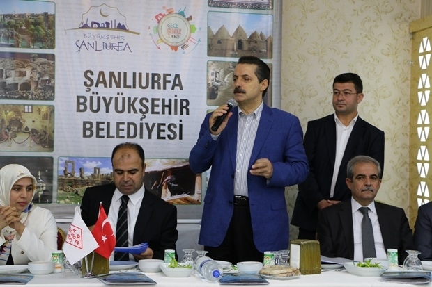 Bakan Çelik ŞANLIURFA'DA BİN 300 MUHTARI BULUŞTURAN TOPLANTI