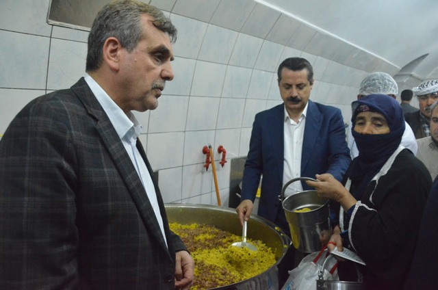 Bakan Faruk Çelik, Aş Evini Ziyaret Etti