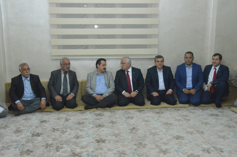 Bakan Faruk Çelik, Cem Evini Ziyaret Etti