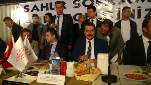 Bakan Faruk Çelik, Şanlıurfa'da Sahur Programına Katıldı