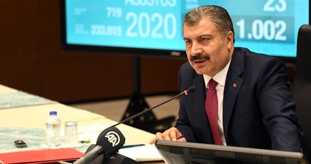 Bakan Koca'dan korona ile mücadele eden sağlık çalışanlarına ek ödeme müjdesi