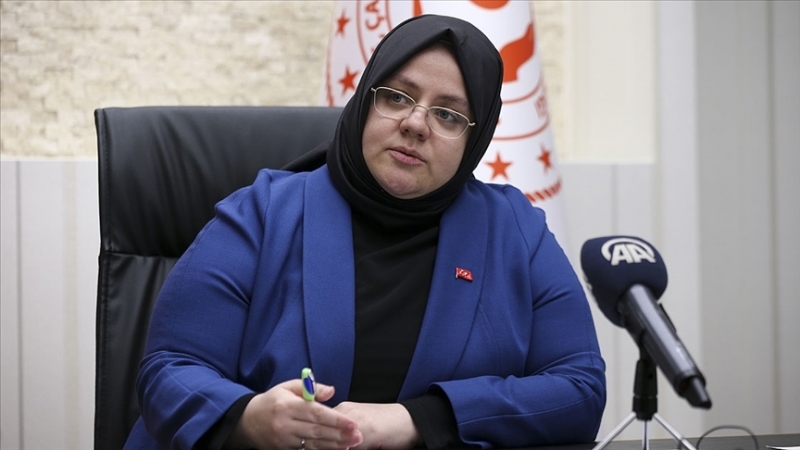 Bakan Selçuk: “SED ile aile yanında desteklenen kız çocuğumuzun sayısı 70 bine yaklaştı”