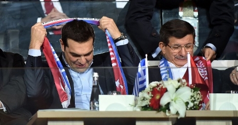 Başbakan Ahmet  Davutoğlu, Çipras'ı Stad Kapısında Karşıladı