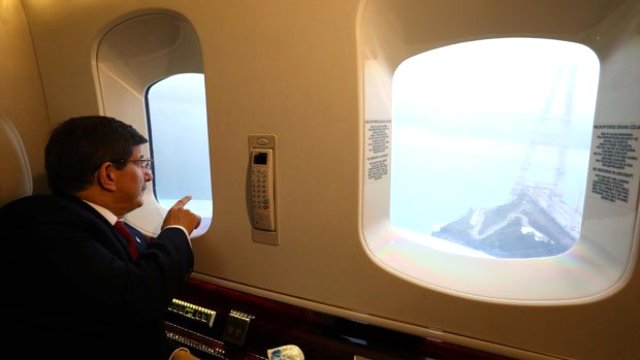 Başbakan Ahmet Davutoğlu: Hakkari ile Şırnak Şehir Merkezleri Yüksekova ve Cizre'ye Kaydırılacak