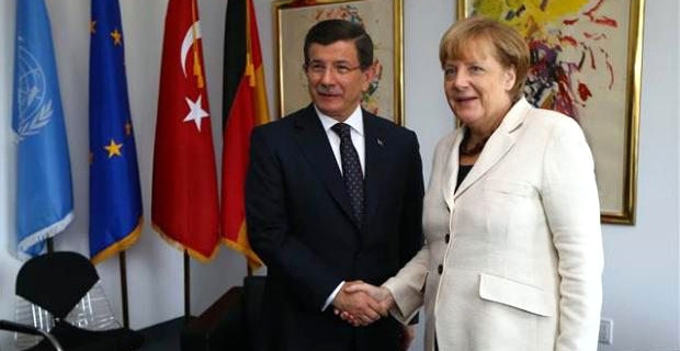 Başbakana Ahmet  Davutoğlu, Almanya Başbakanı Merkel ile Görüştü