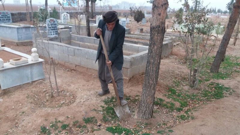 BAŞKAN AÇIKGÖZ'DEN MEZARLIKLARLA İLGİLİ EN ANLAMLI CALIŞMA      