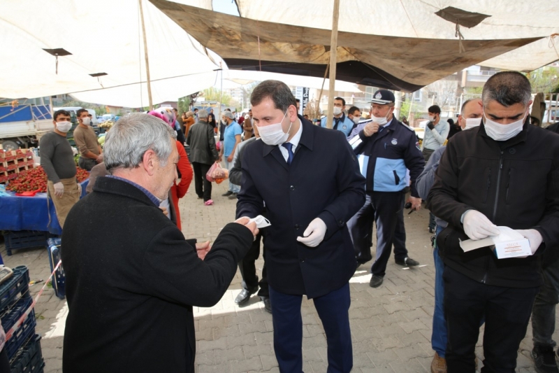 BAŞKAN BAYDİLLİ MASKE DAĞITTI