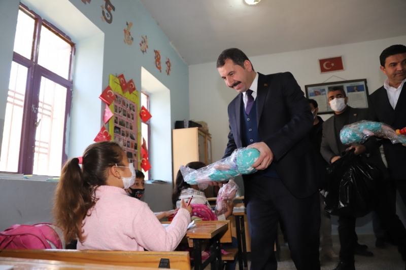 BAŞKAN BAYDİLLİ VE MİLLETVEKİLİ CEVHERİ'DEN KIRSALDA İNCELEME