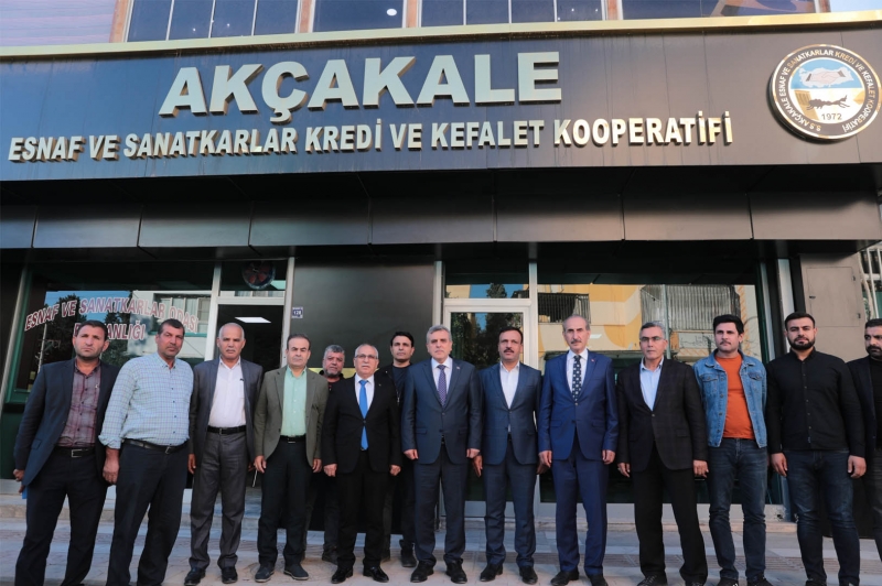 BAŞKAN BEYAZGÜL AKÇAKALE’DE AÇILIŞLARLA GÖNÜLLERİ FETHETTİ