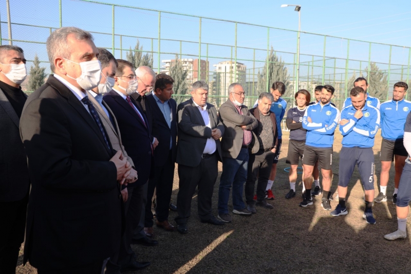 BAŞKAN BEYAZGÜL, ŞANLIURFASPOR’U ZİYARET ETTİ