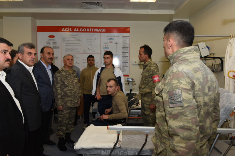 BAŞKAN BEYAZGÜL, YARALI ASKERLERİ ZİYARET ETTİ