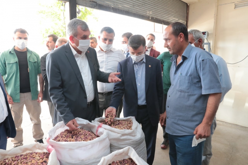 BAŞKAN BEYAZGÜL’DEN ŞIRACILAR PAZARI ESNAFINA ZİYARET